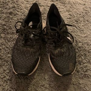 Size 10 - pegasus running shoes